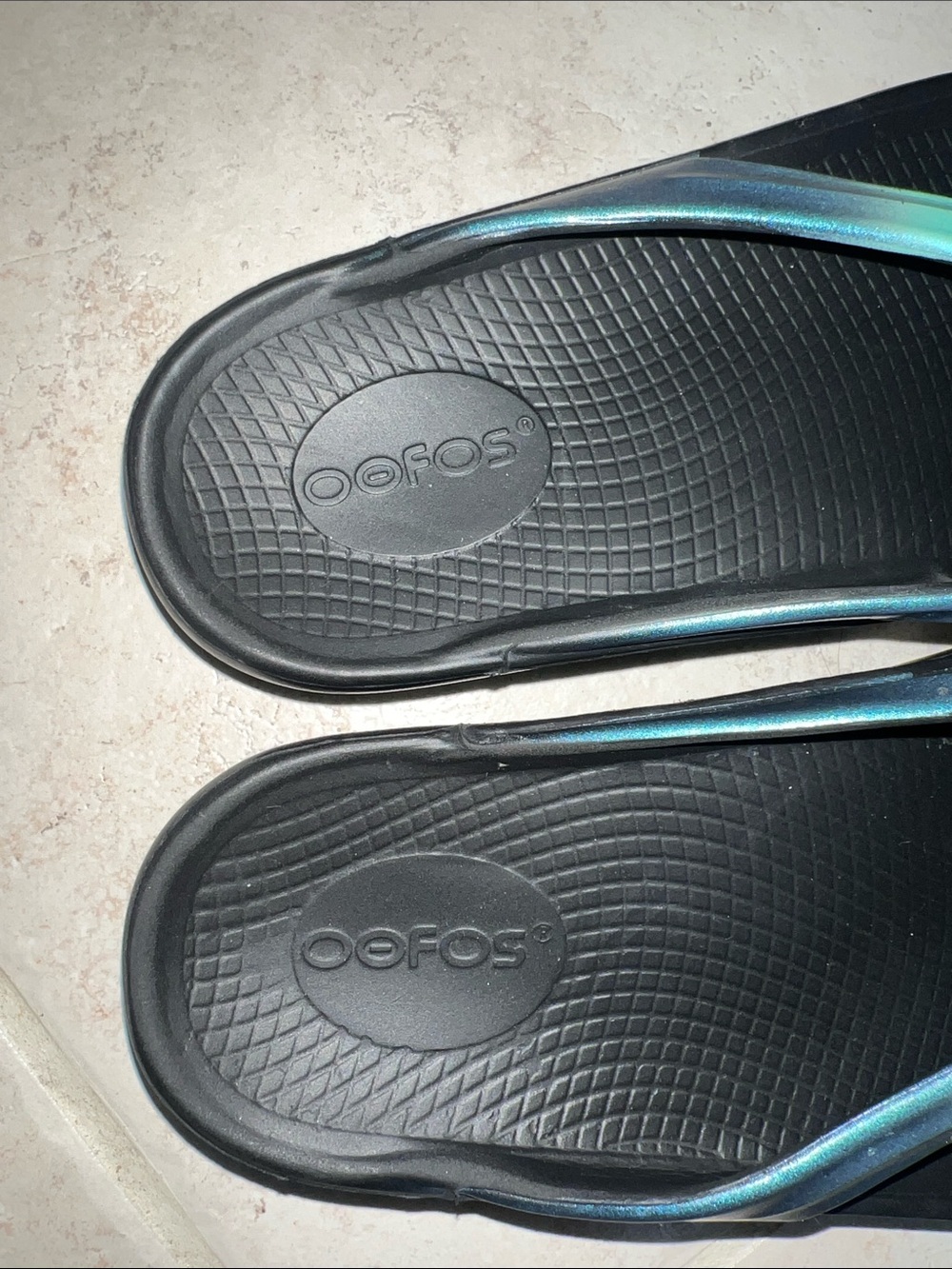 Oofos sz7 - Picture 2 of 6